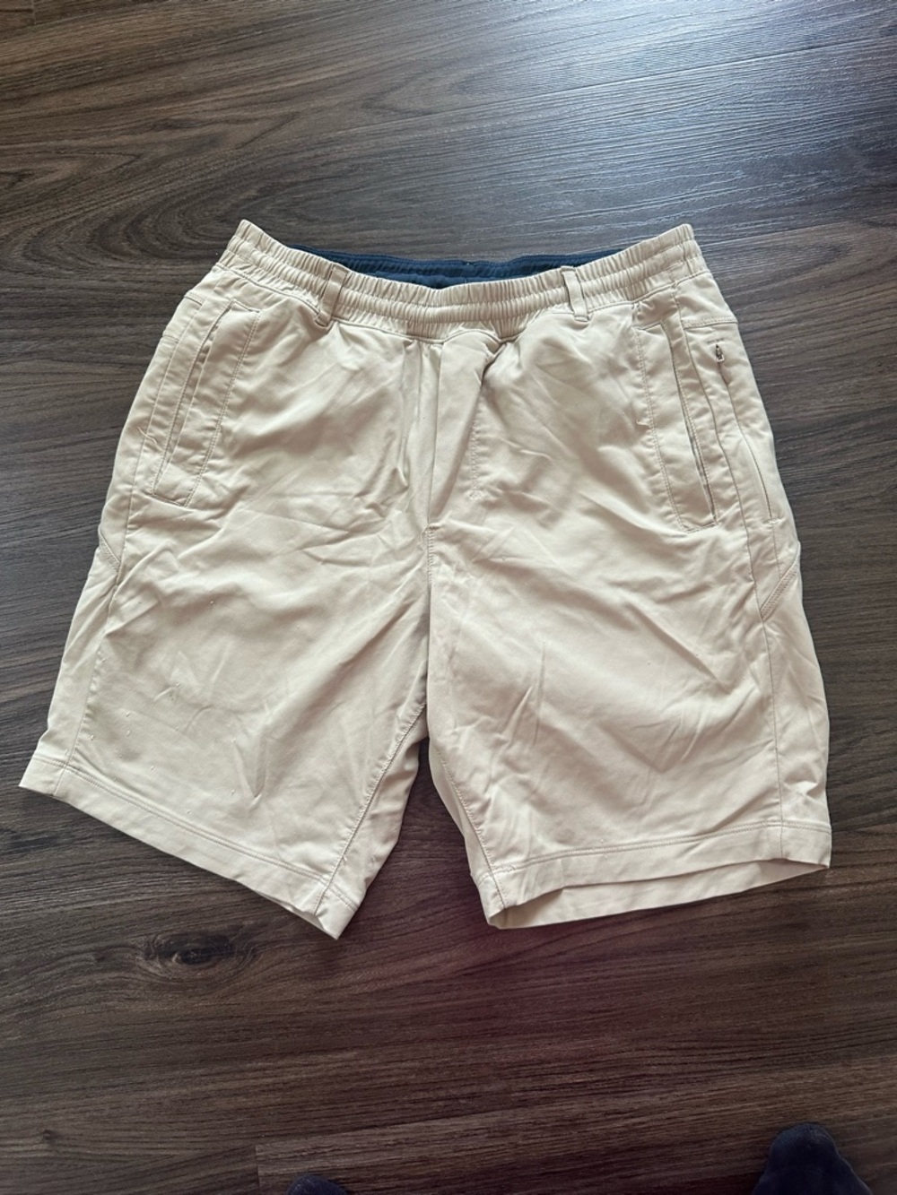 Men's Birddogs Size M Long Beige Shorts